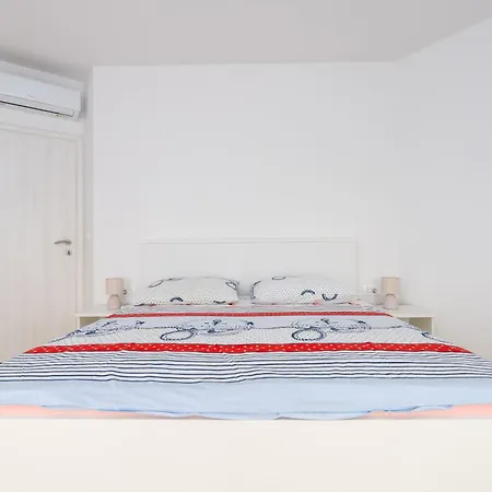 Beautiful New With A Pool Near - By Traveler Tourist Agency Krk Id 2410 *