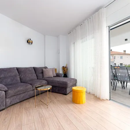 Beautiful New With A Pool Near - By Traveler Tourist Agency Krk Id 2410 Vila