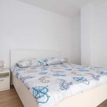 Vila Beautiful New With A Pool Near - By Traveler Tourist Agency Krk Id 2410 *