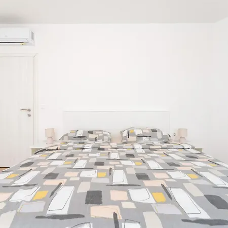 Vila Beautiful New With A Pool Near - By Traveler Tourist Agency Krk Id 2410 Pinezici (Krk)