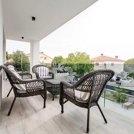 Vila Beautiful New With A Pool Near - By Traveler Tourist Agency Krk Id 2410 *