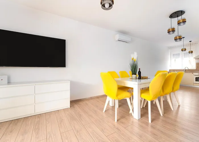 Beautiful New With A Pool Near - By Traveler Tourist Agency Krk Id 2410 Vilă Pinezići