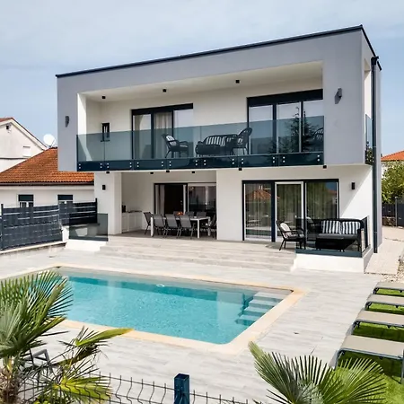 别墅 Beautiful New With A Pool Near - By Traveler Tourist Agency Krk Id 2410 *